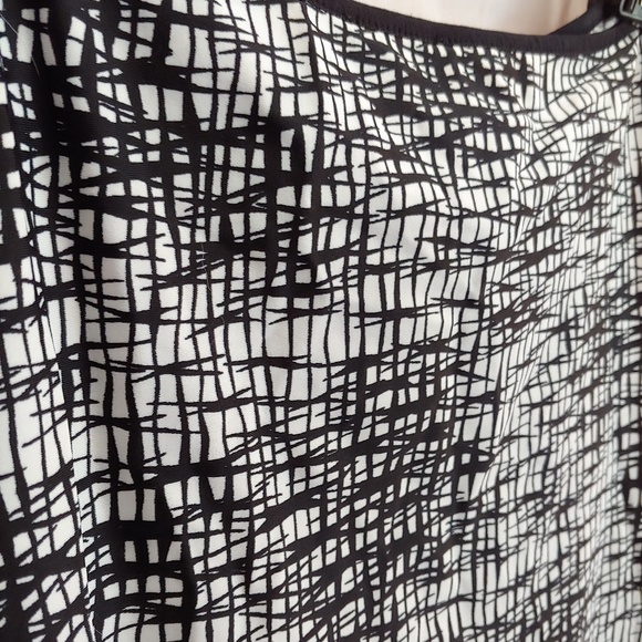 Versace, Strapless, Super Stretchy Hourglass Dress - Picture 4 of 4